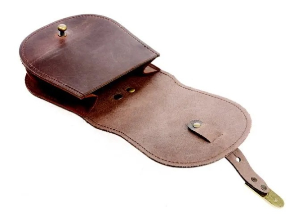 Tarsoly-Tasche - klein / Buckler